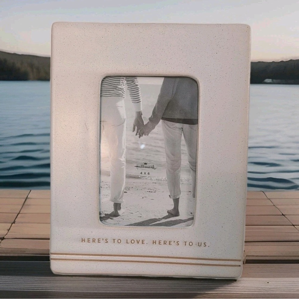 Hallmark Picture Frame Here's To Love Here's To Us 4" x 6" Wedding‎ Anniversary